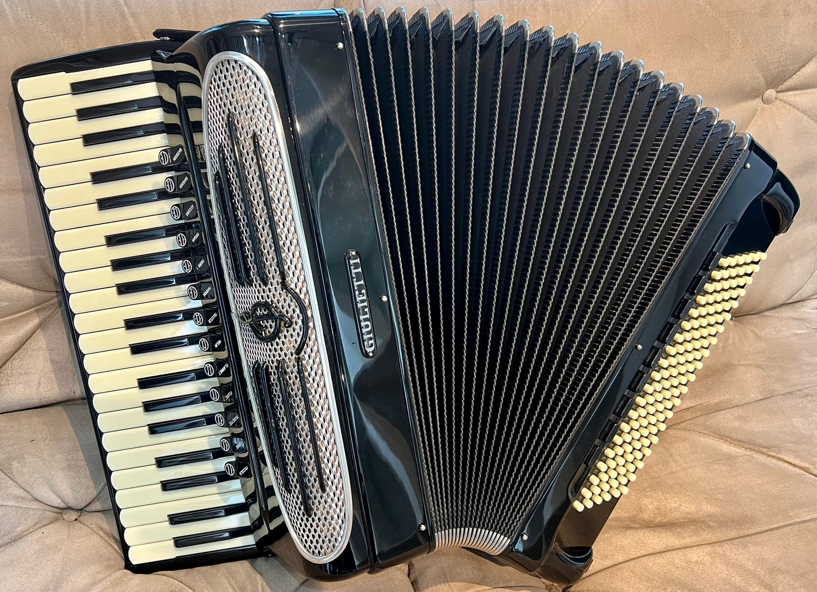 Acordeon Giulietti Classic 127