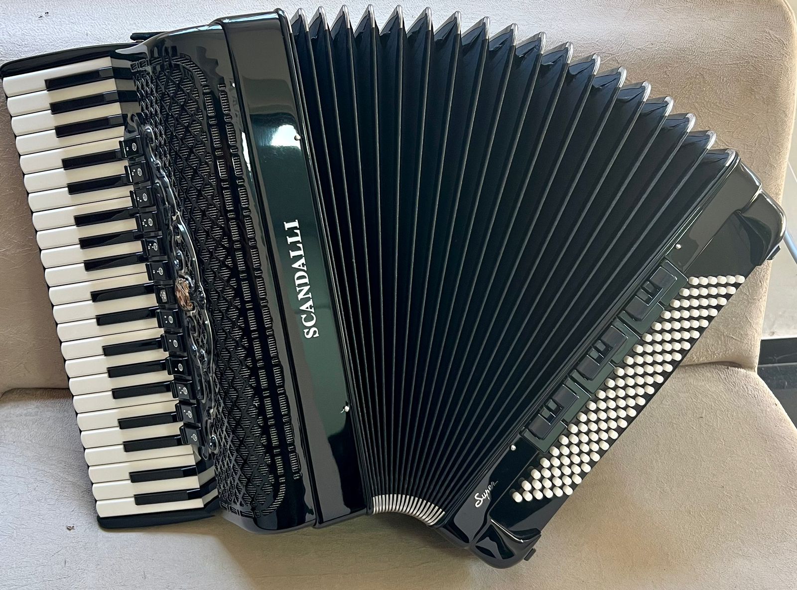 Acordeon Scandalli Super VI L